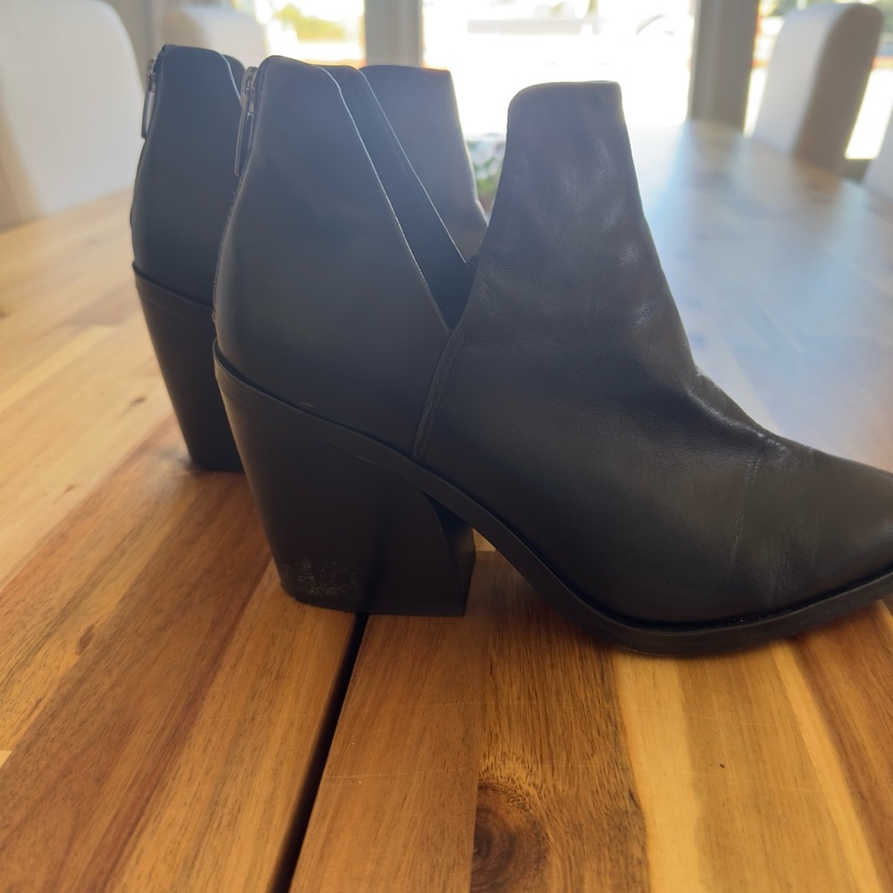 Vince Camuto Gidgeta Bootie Black Size 10 - Picture 9 of 10
